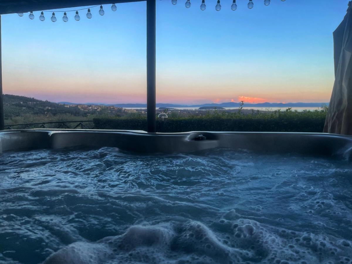 Agriturismo Annibale Tuoro sul Trasimeno Kültér fotó